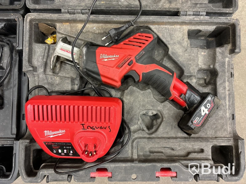 2 st kompakta tigersågar Milwaukee M12 CHZ