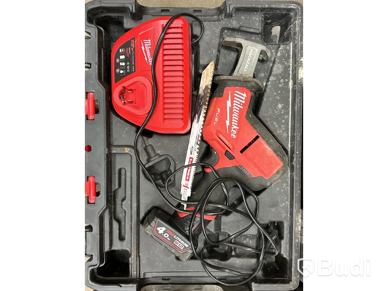 2 st kompakta tigersågar Milwaukee M12 CHZ