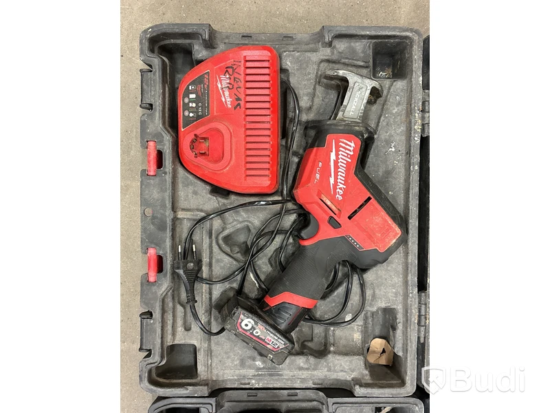 2 st kompakta tigersågar Milwaukee M12 CHZ