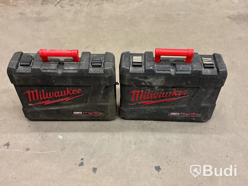 2 st kompakta tigersågar Milwaukee M12 CHZ