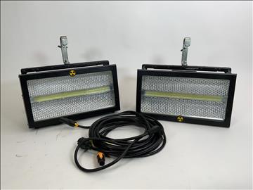 2st Martin Atomic 3000 LED ink fäste och strömkabel. Ord nypris ca 60 000 för paret
