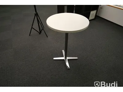 Ståbord från Materia. 60 cm i diameter