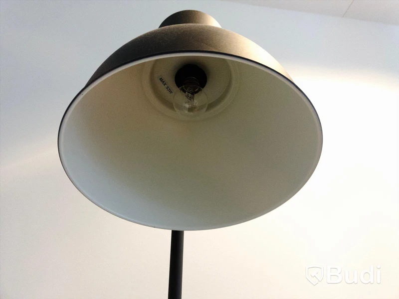 Lampa på fot, IKEA