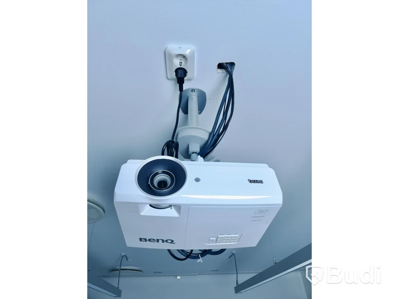 Projektor BENQ MW727 med fjärrkontroll, lampa 2333 tim