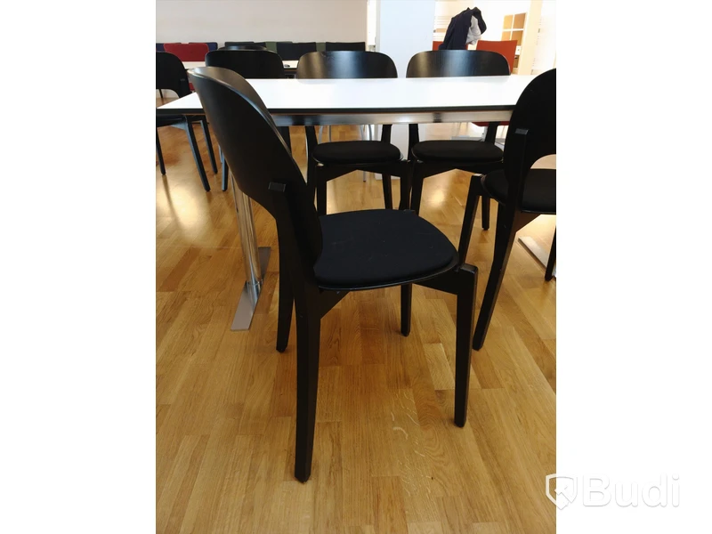 Matbord med 4st stolar 140x80x72 cm