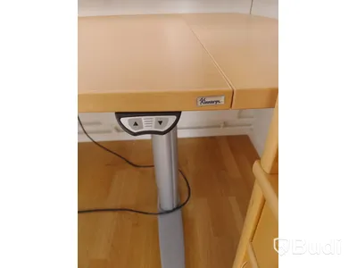 Höj- och sänkbart skrivbord Kinnarps 220x210