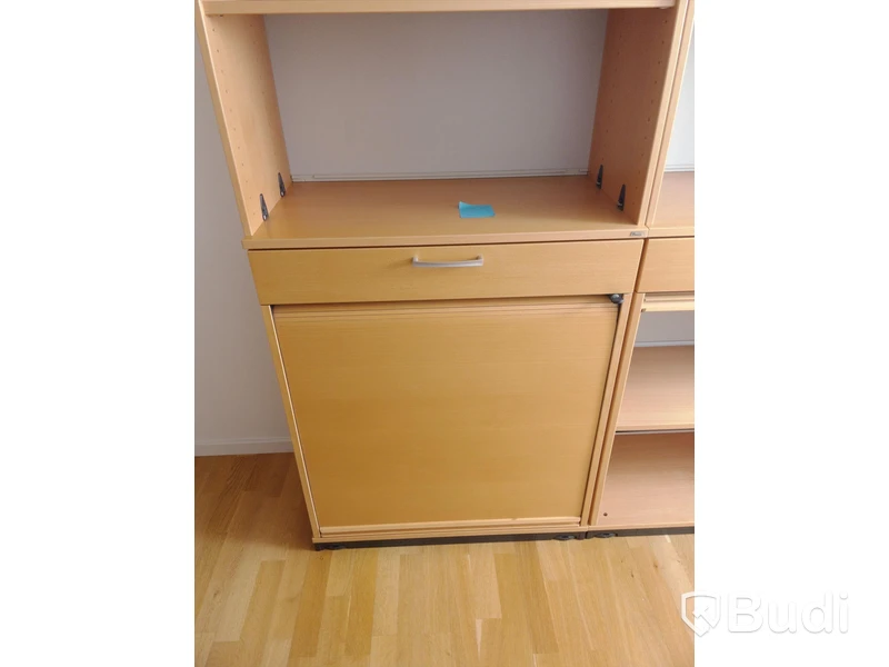 Bokhylla med låsbart jalusiskåp Kinnarps 80x40x215 cm