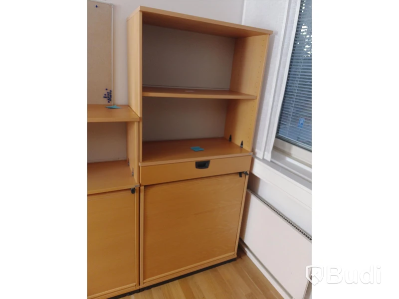 Bokhylla med låsbart jalusiskåp Kinnarps 80x40x176 cm