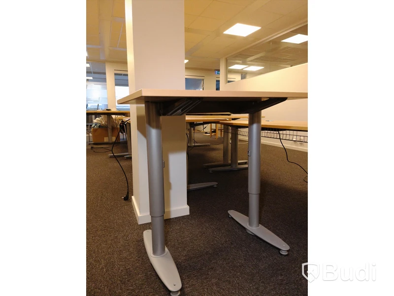 Bord 80x60, manuellt höj- och sänkbart