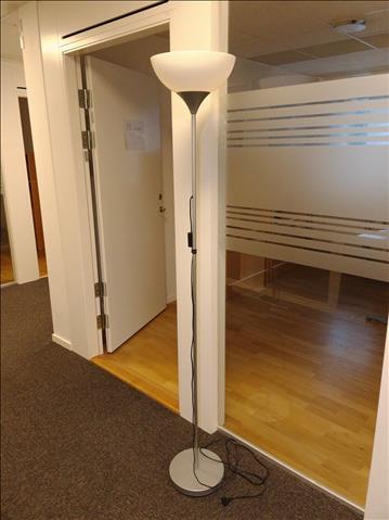 Golvlampa IKEA 