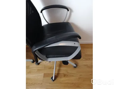 Kontorsstolar Ikea Markus 2st, defekta armstöd