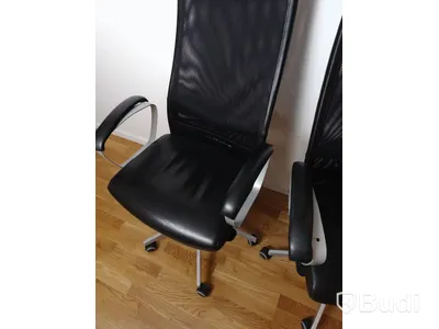 Kontorsstolar Ikea Markus 2st, defekta armstöd