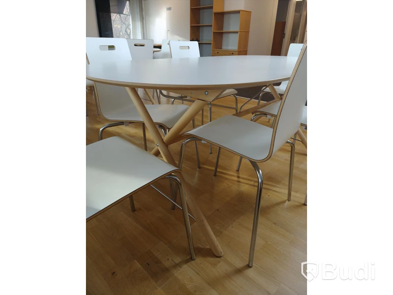 Matbord med 6st stolar L:185 cm B:90 cm H:72,5 cm