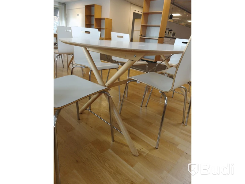 Matbord med 6st stolar L:185 cm B:90 cm H:72,5 cm