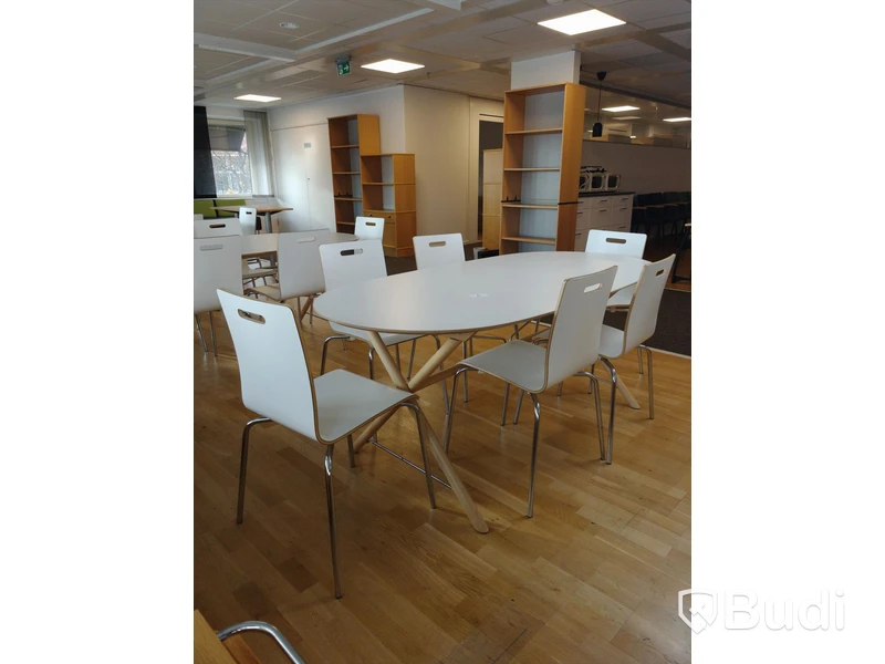 Matbord med 6st stolar L:185 cm B:90 cm H:72,5 cm