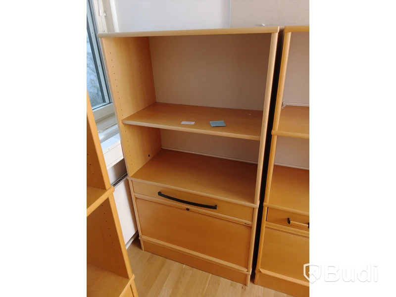 Bokhylla med jalusiskåp Kinnarps 80x40x145 cm, saknar nyckel