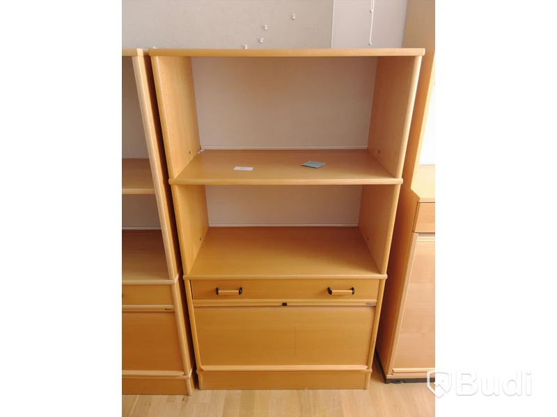 Bokhylla med jalusiskåp Kinnarps 80x40x145 cm, saknar nyckel