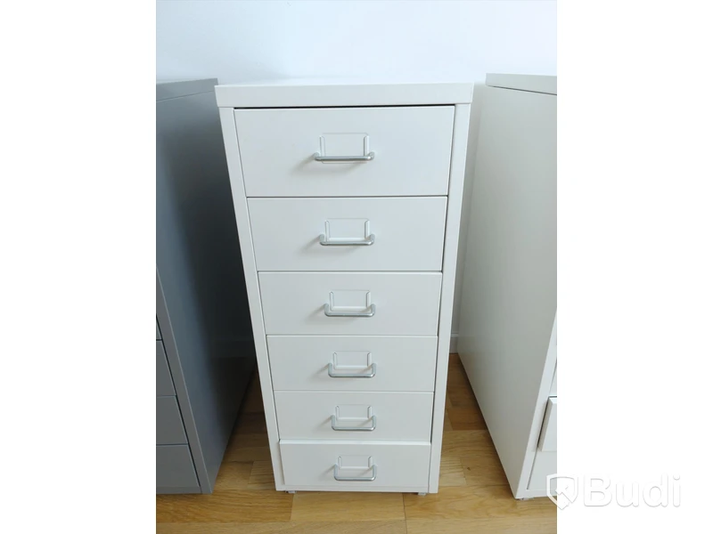 Hurts - 3 st. Ikea, grå och vit metall, på hjul.