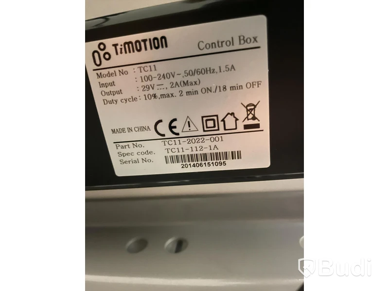Höj- och sänkbart skrivbord - Ikea BEKANT, inkl skrivbordslampa.