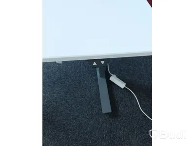 Höj- och sänkbart skrivbord