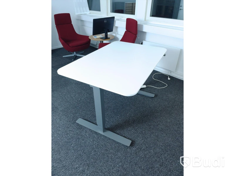 Höj- och sänkbart skrivbord