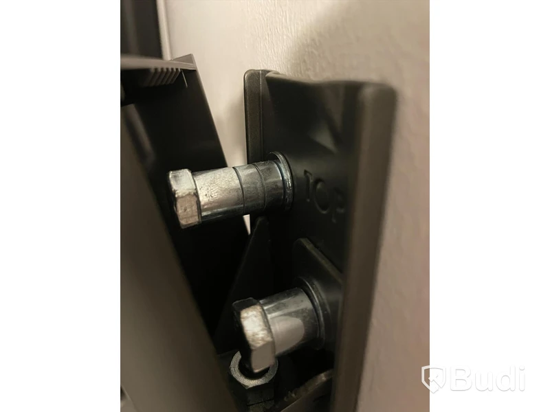 TV - Philips, 50”, inkl fjärrkontroll och väggfäste.
