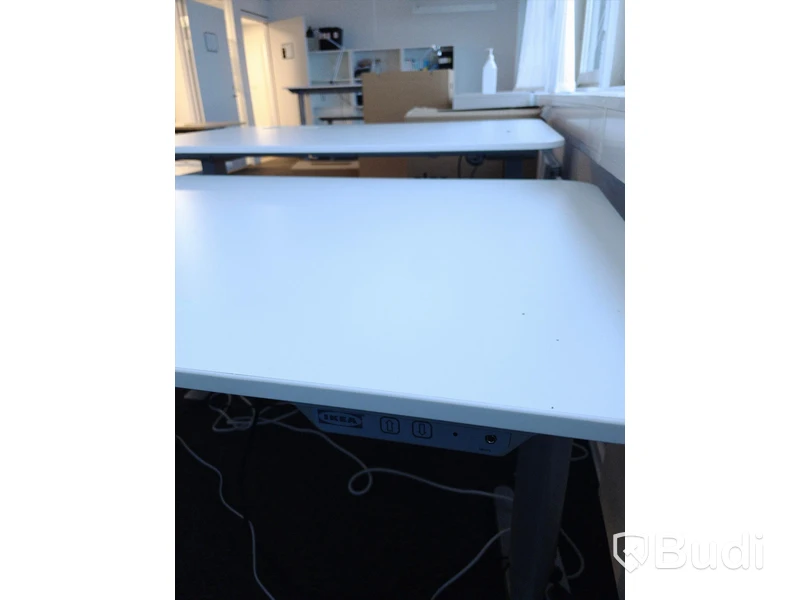 Höj- och sänkbart skrivbord -  Funktionstestad.