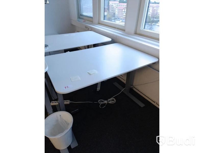 Höj- och sänkbart skrivbord -  Funktionstestad.