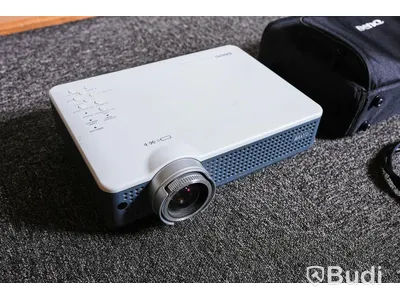 Projektor - Sanyo, PLC-XY88 ProxtraX multiverse projector. Inkl. skyddsväska (OBS. passar ej projektorn) och kablar (ström- och bildkabel).