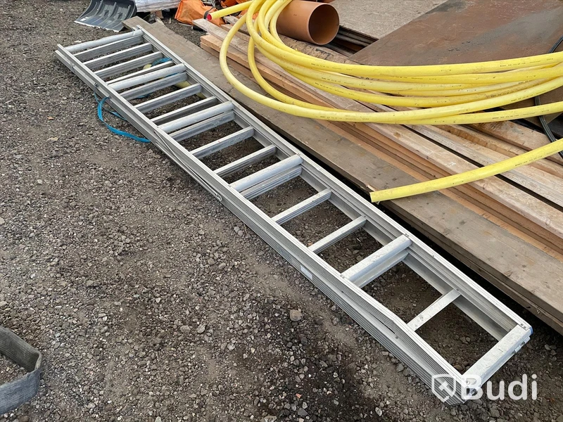 4 meter stege - liten skada i topp de bild