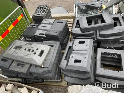 Gummifot. 17 st pallar med totalt 368 st fötter till stängsel