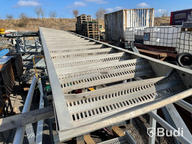 Stege i aluminium 16 steg, ca 5 meter