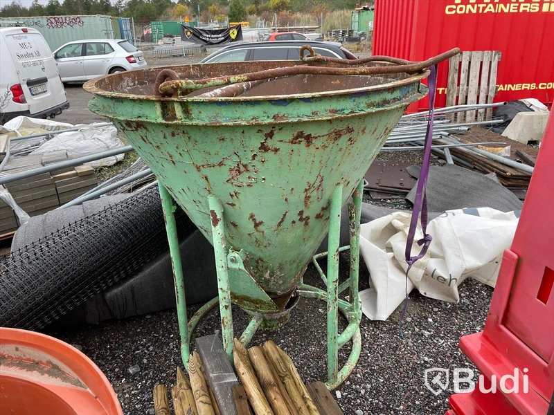 Betongbasker ca 1000 l