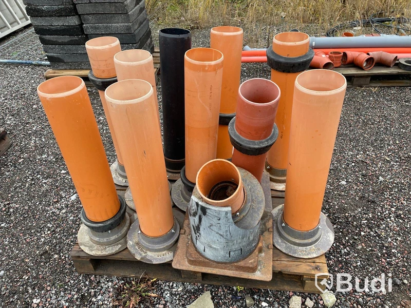 10 st Brunnsbeteckningar samt div PVC kopplingar