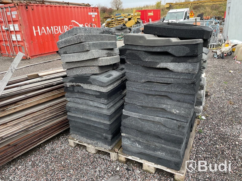 Stängselfötter gummifötter ca 100+ st. Blandade modeller