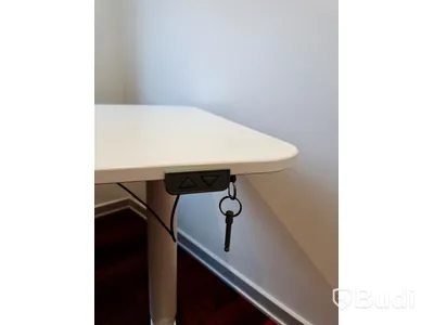 Höj- och sänkbart skrivbord IKEA