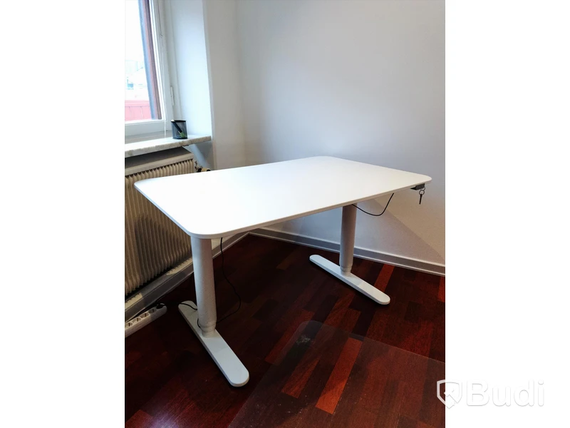 Höj- och sänkbart skrivbord IKEA