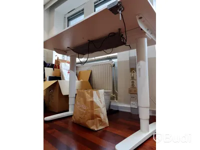Höj- och sänkbart skrivbord IKEA
