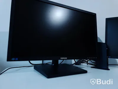 Datorskärmar  2st SAMSUNG S24E450 samt dockstation KENSINGTON USB3.0 superspeed dock