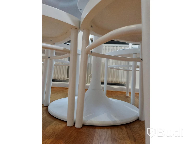 Köksbord med 5st stolar IKEA