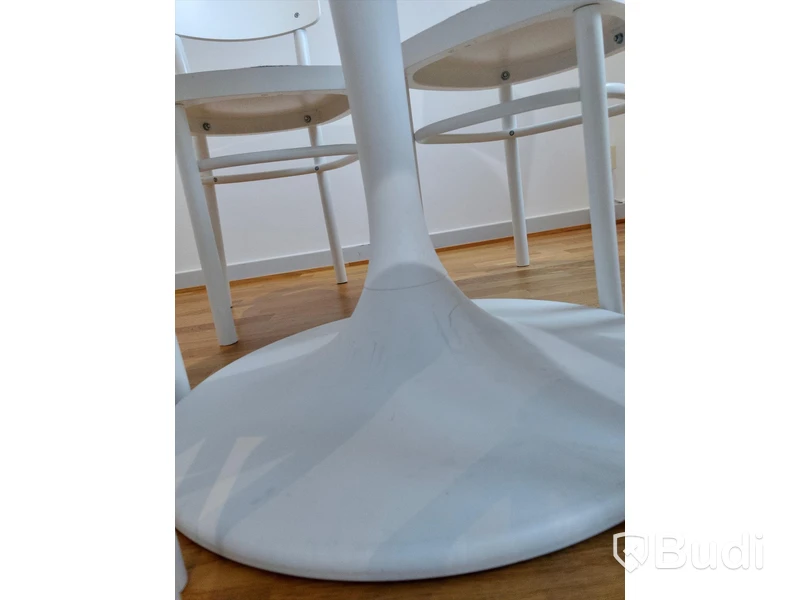 Köksbord med 5st stolar IKEA