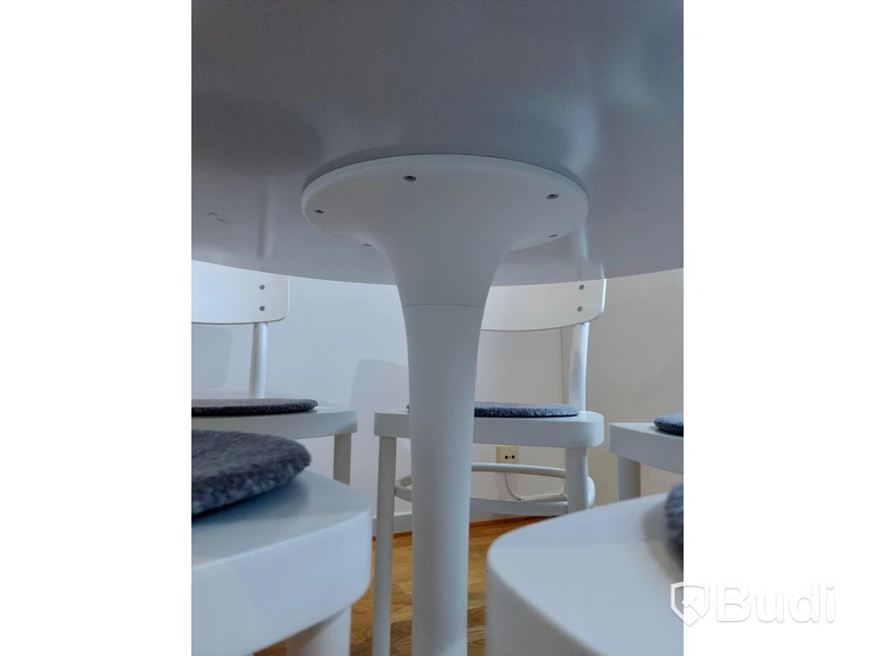 Köksbord med 5st stolar IKEA