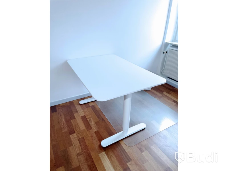 Höj- och sänkbart skrivbord IKEA