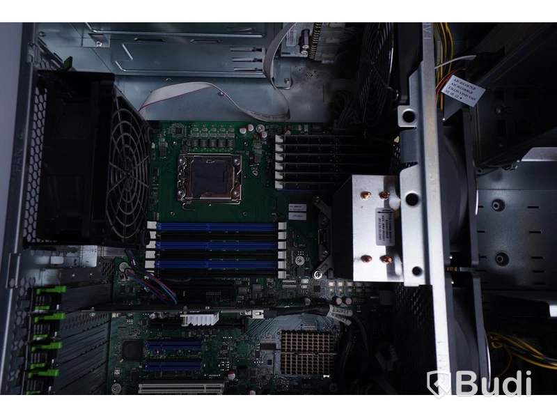 Server Fujitsu Siemens Primergy TX200 S7, 96 GB RAM, Intel Xeon, 6x300 GB SAS 10K HD