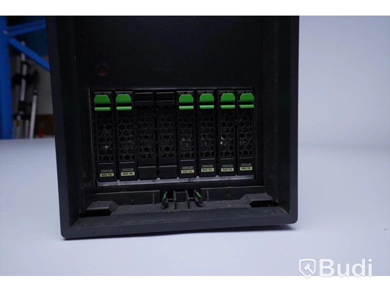 Server Fujitsu Siemens Primergy TX200 S7, 96 GB RAM, Intel Xeon, 6x300 GB SAS 10K HD