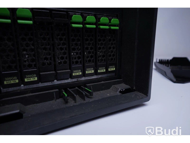 Server Fujitsu Siemens Primergy TX200 S7, 96 GB RAM, Intel Xeon, 6x300 GB SAS 10K HD