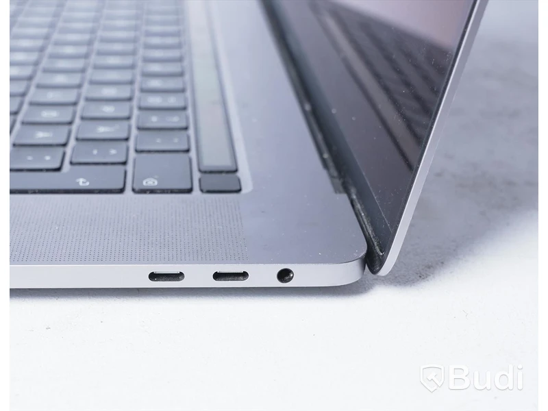 Macbook Pro - 16 tum 2019, model A2141, laddare medföljer