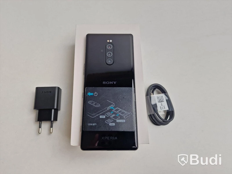 Mobil Sony Xperia 1 128GB, med originalförpackning, inkl. laddare.