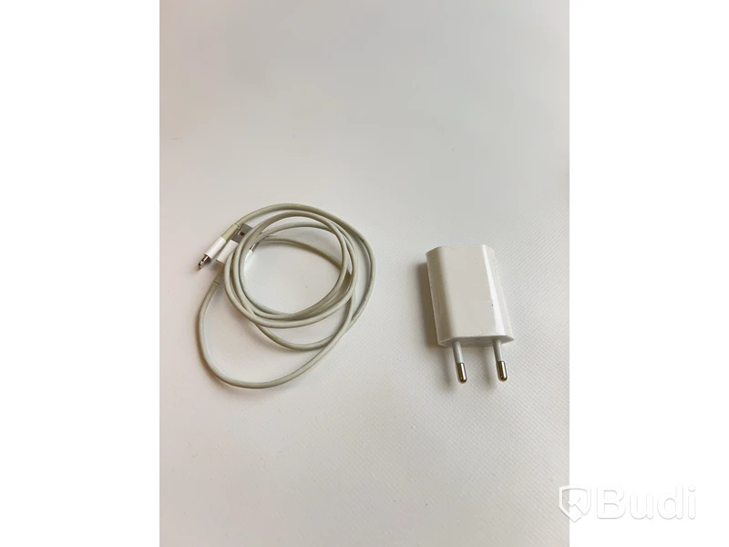 Mobil Apple iPhone 8 Plus 64GB. inkl laddare. OBS! Skrapad skärm