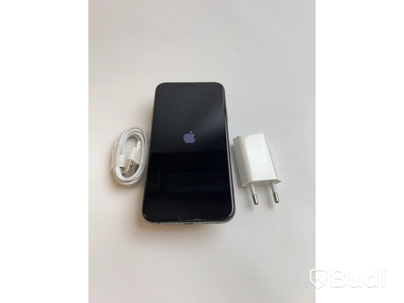 Mobil Apple iPhone Xs 64GB. inkl laddare. OBS! Sprucken fram/baksida
